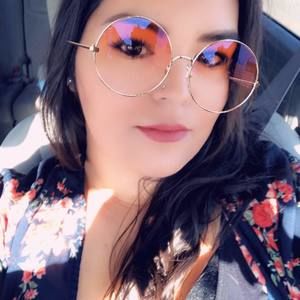 Meet your Posher, Desiree